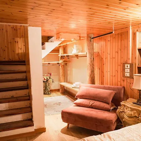 Petite Maison In Centro A *