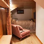 Imperial Elegance In Courmayeur City Center 아파트 *