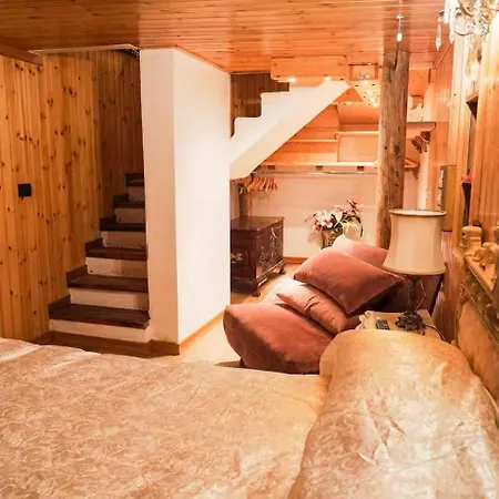 Imperial Elegance In Center Daire Courmayeur