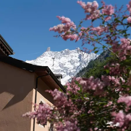 Daire Imperial Elegance In Center Courmayeur